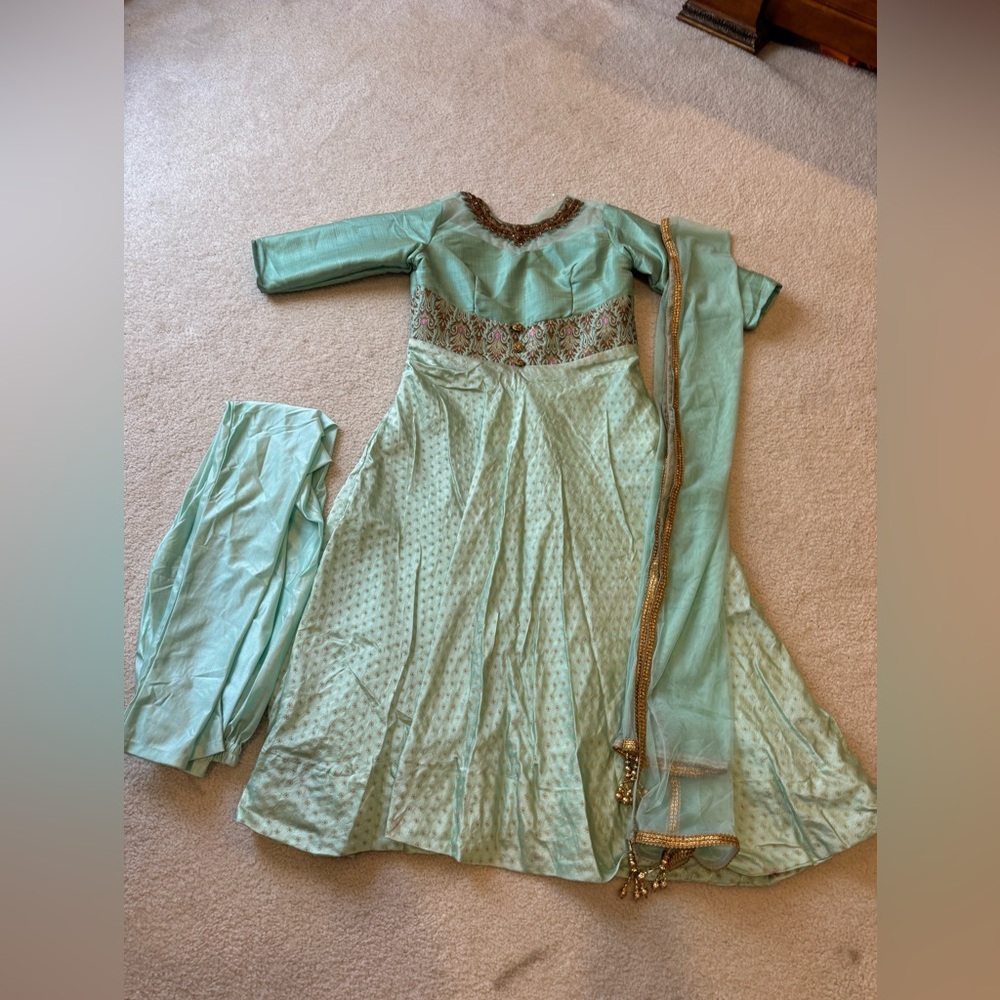 Salvar Kameez/Anarkali dress
